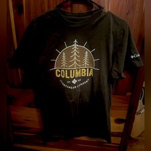 Men’s Columbia t shirt